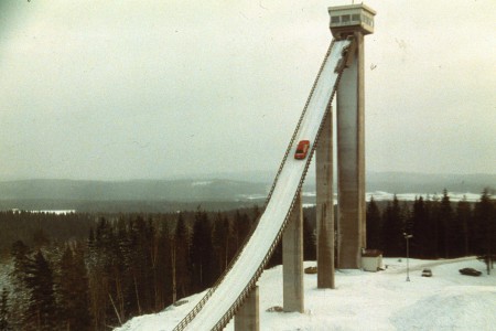 Audi quattro und die Skisprungschanze Werbung