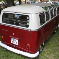 VW Käfertreffen Eggenburg 2013 VW T1 Samba Bus Baum