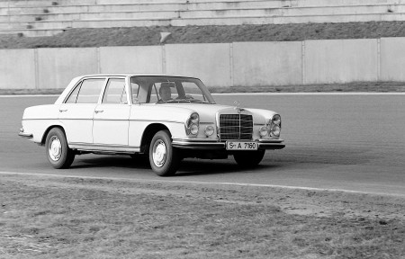 Mercedes-Benz 300 SEL