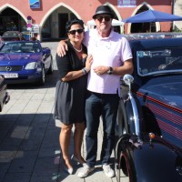 Oldtimerfahrt Schloss Spiele Kobersdorf 2013 Ottokar Jacobs mit Frau neben Steyr
