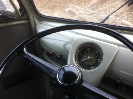 VW Bus Doppelkabine Tacho Innenraum