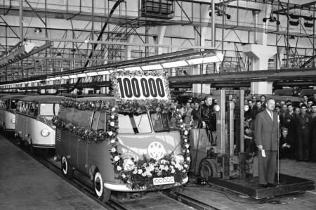 1954 rollt 100 000ste Typ 2 Band