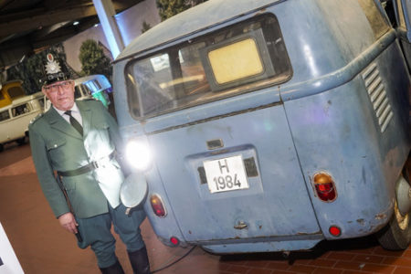 VW T1 Bus Radarmesswagen 1953 Heck