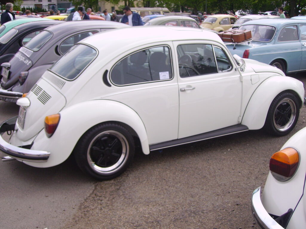 VW Käfer 1303 Motordeckel Schlitze